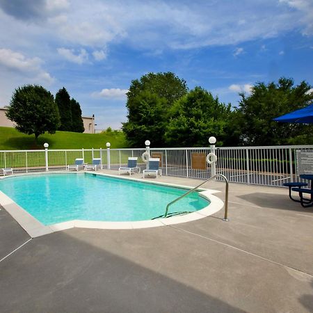 Four Points By Sheraton Charlotte/Pineville Exterior photo