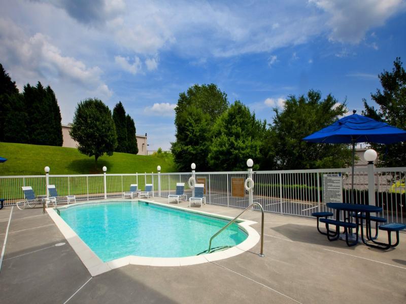 Four Points By Sheraton Charlotte/Pineville Exterior photo