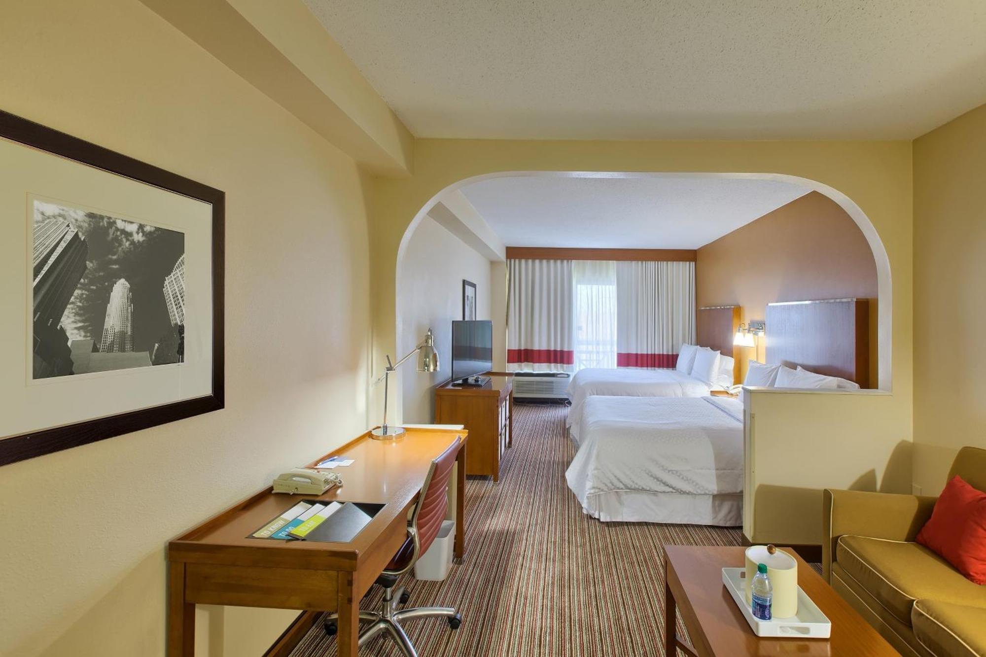 Four Points By Sheraton Charlotte/Pineville Exterior photo
